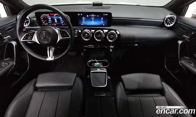 Mercedes-Benz A-Class 2024 2.0 автомат (гидро), миниатюра 9