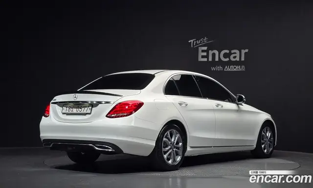 Mercedes-Benz C-Class 2016 2.0 автомат (гидро), миниатюра 2 Mercedes-Benz C-Class 2016 2.0 автомат (гидро), миниатюра 2