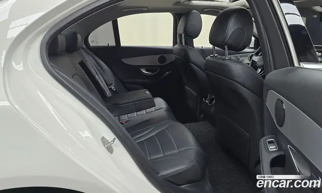 Mercedes-Benz C-Class 2016 2.0 автомат (гидро), миниатюра 12