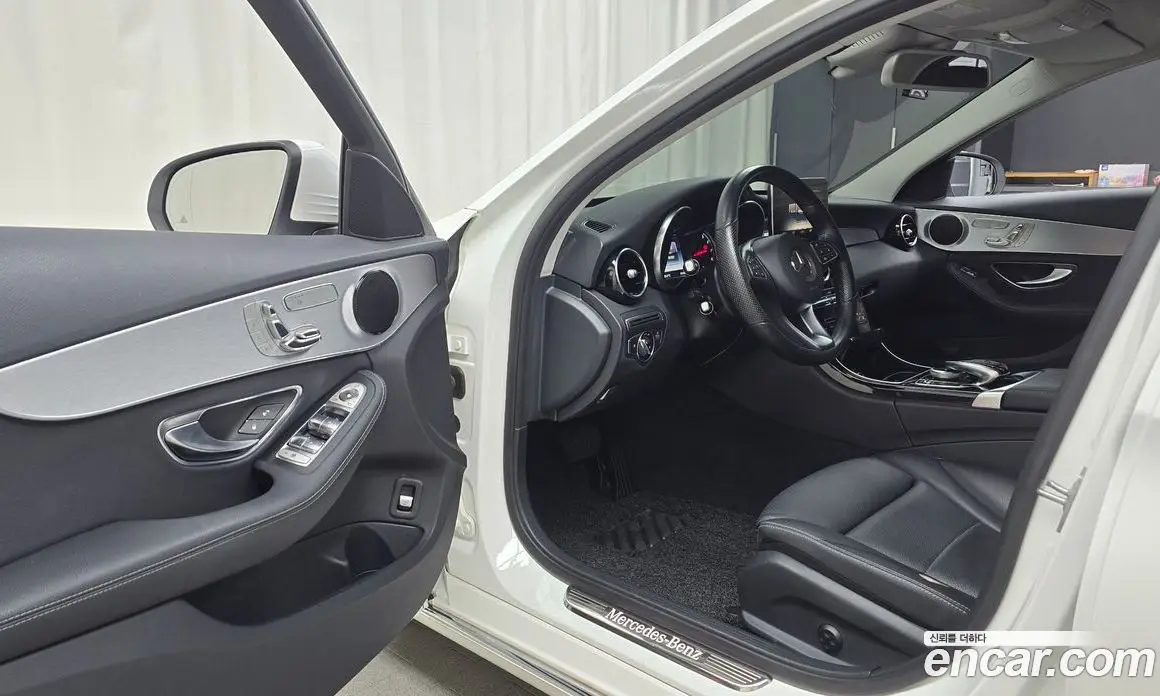 Mercedes-Benz C-Class 2016 2.0 автомат (гидро), фото 10 Mercedes-Benz C-Class 2016 2.0 автомат (гидро), фото 10