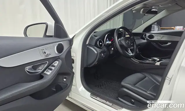 Mercedes-Benz C-Class 2016 2.0 автомат (гидро), миниатюра 10 Mercedes-Benz C-Class 2016 2.0 автомат (гидро), миниатюра 10
