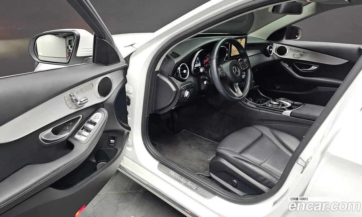 Mercedes-Benz C-Class 2017 2.1 автомат (гидро), фото 17 Mercedes-Benz C-Class 2017 2.1 автомат (гидро), фото 17