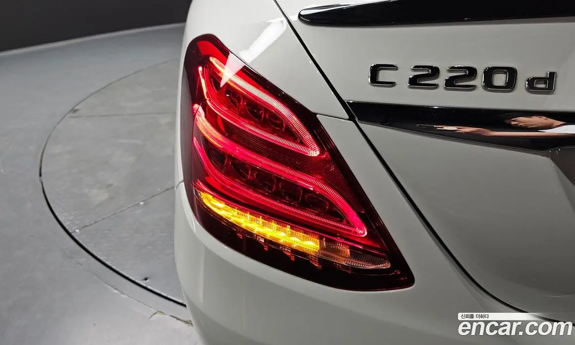 Mercedes-Benz C-Class 2017 2.1 автомат (гидро), фото 9 Mercedes-Benz C-Class 2017 2.1 автомат (гидро), фото 9