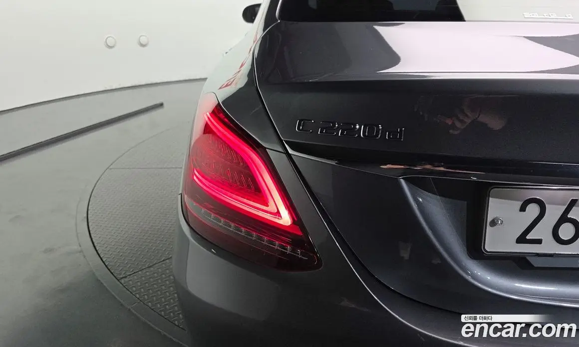 Mercedes-Benz C-Class 2019 1.9 автомат (гидро), фото 9