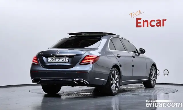 Mercedes-Benz E-Class 2016 2.0 автомат (гидро), миниатюра 2 Mercedes-Benz E-Class 2016 2.0 автомат (гидро), миниатюра 2