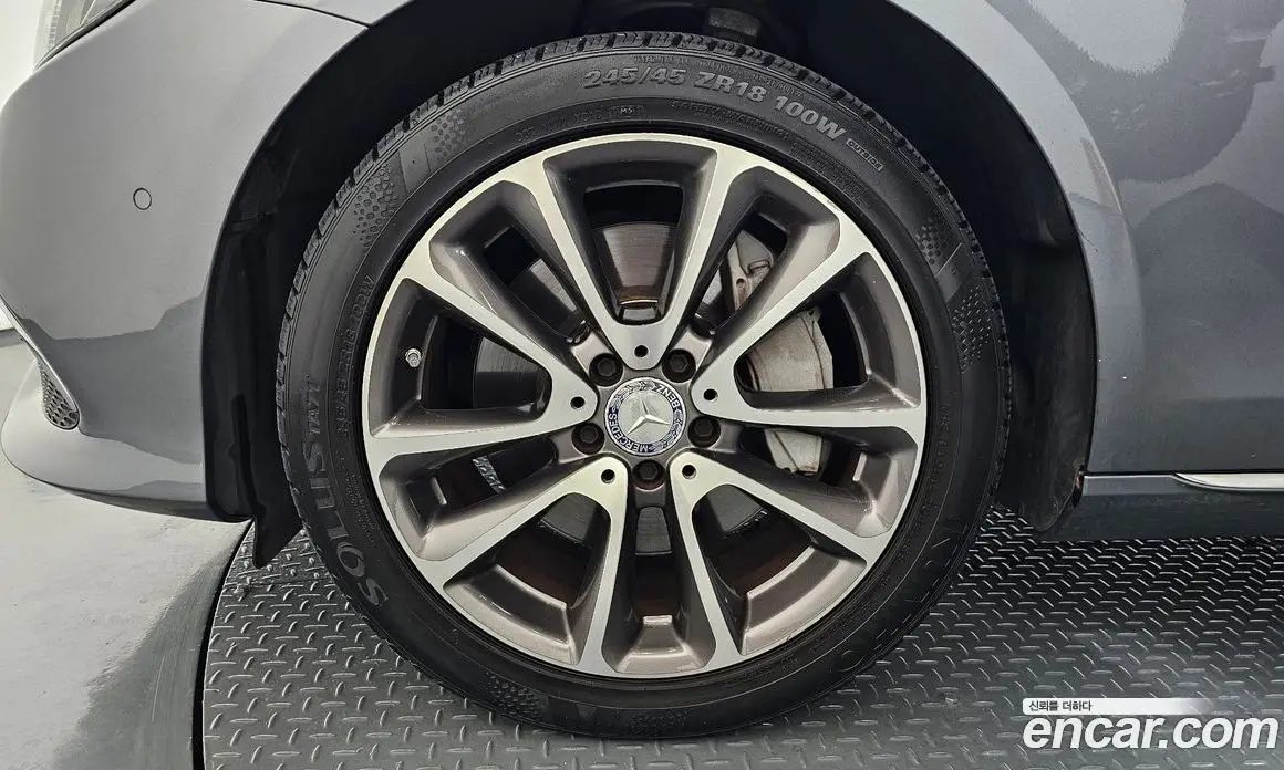 Mercedes-Benz E-Class 2016 2.0 автомат (гидро), фото 5 Mercedes-Benz E-Class 2016 2.0 автомат (гидро), фото 5