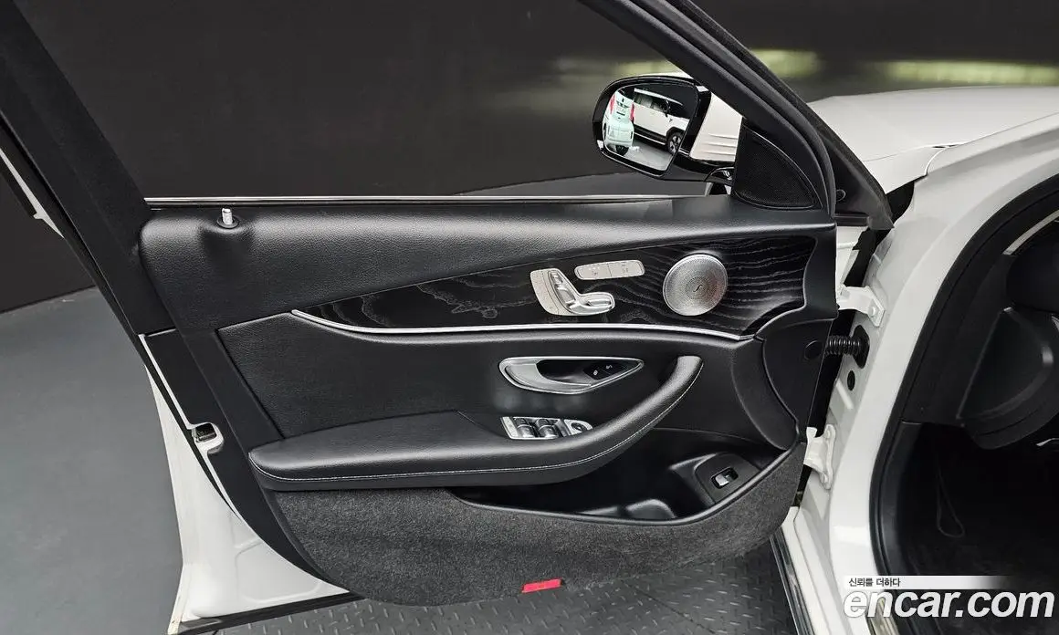 Mercedes-Benz E-Class 2016 1.9 автомат (гидро), фото 13 Mercedes-Benz E-Class 2016 1.9 автомат (гидро), фото 13