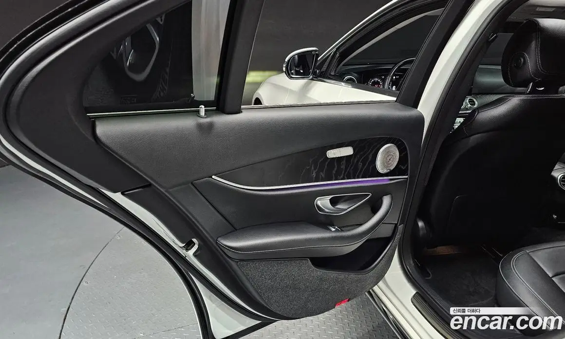 Mercedes-Benz E-Class 2016 1.9 автомат (гидро), фото 14 Mercedes-Benz E-Class 2016 1.9 автомат (гидро), фото 14