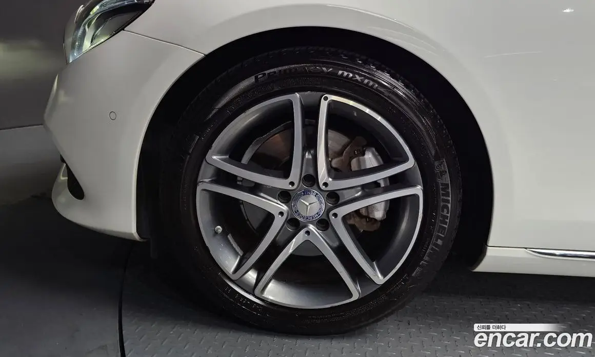 Mercedes-Benz E-Class 2016 1.9 автомат (гидро), фото 4 Mercedes-Benz E-Class 2016 1.9 автомат (гидро), фото 4