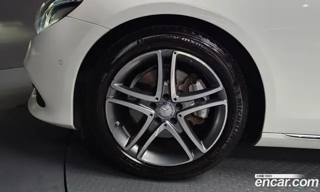 Mercedes-Benz E-Class 2016 1.9 автомат (гидро), миниатюра 4 Mercedes-Benz E-Class 2016 1.9 автомат (гидро), миниатюра 4