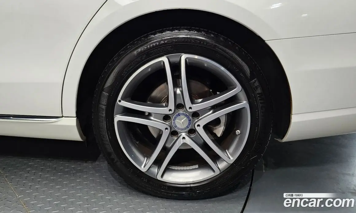 Mercedes-Benz E-Class 2016 1.9 автомат (гидро), фото 6 Mercedes-Benz E-Class 2016 1.9 автомат (гидро), фото 6