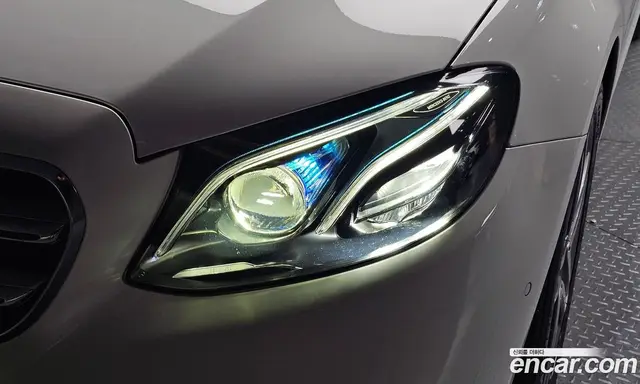 Mercedes-Benz E-Class 2016 1.9 автомат (гидро), миниатюра 7 Mercedes-Benz E-Class 2016 1.9 автомат (гидро), миниатюра 7