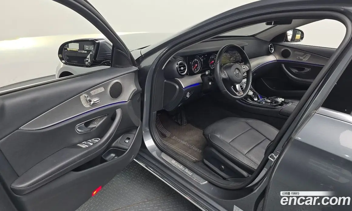 Mercedes-Benz E-Class 2018 2.0 автомат (гидро), фото 12 Mercedes-Benz E-Class 2018 2.0 автомат (гидро), фото 12
