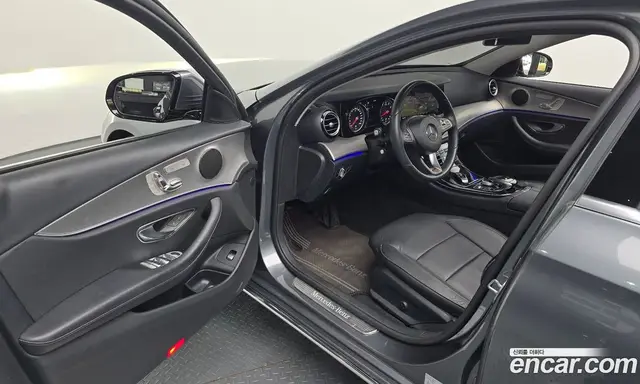Mercedes-Benz E-Class 2018 2.0 автомат (гидро), миниатюра 12