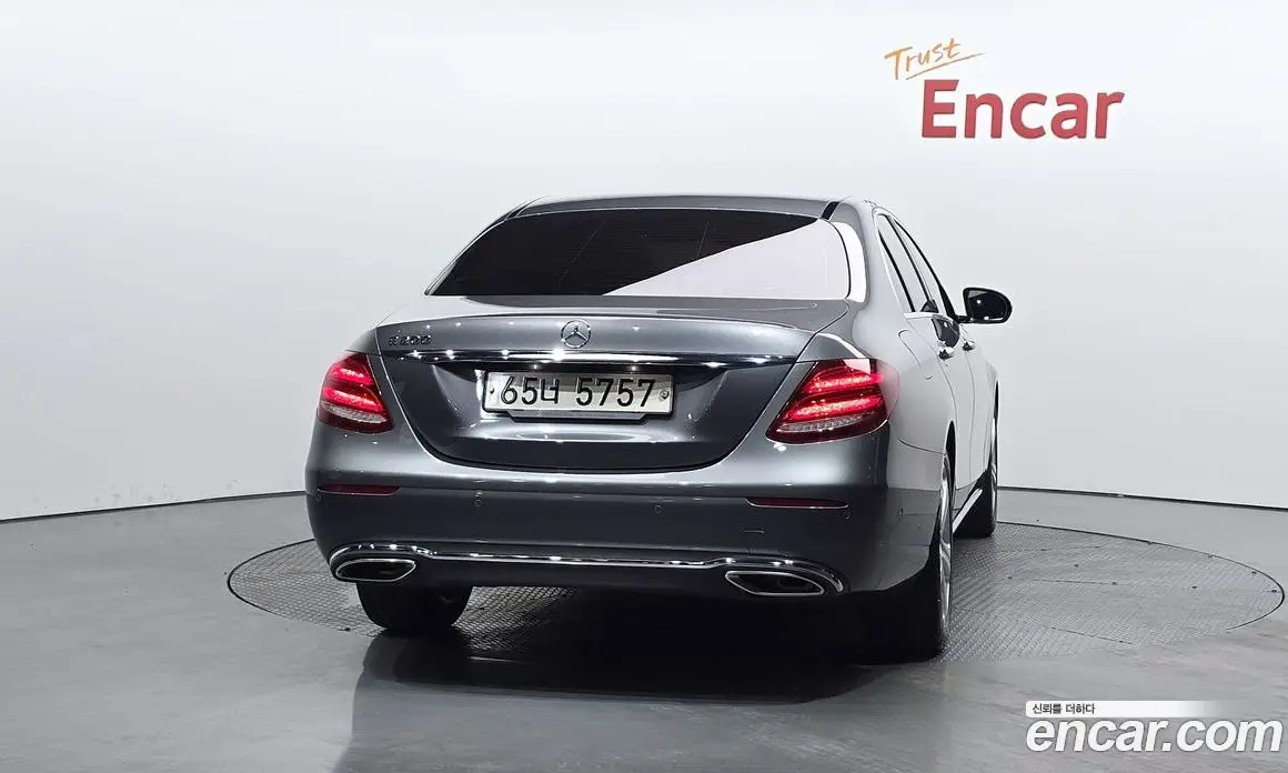 Mercedes-Benz E-Class 2018 2.0 автомат (гидро), фото 3 Mercedes-Benz E-Class 2018 2.0 автомат (гидро), фото 3