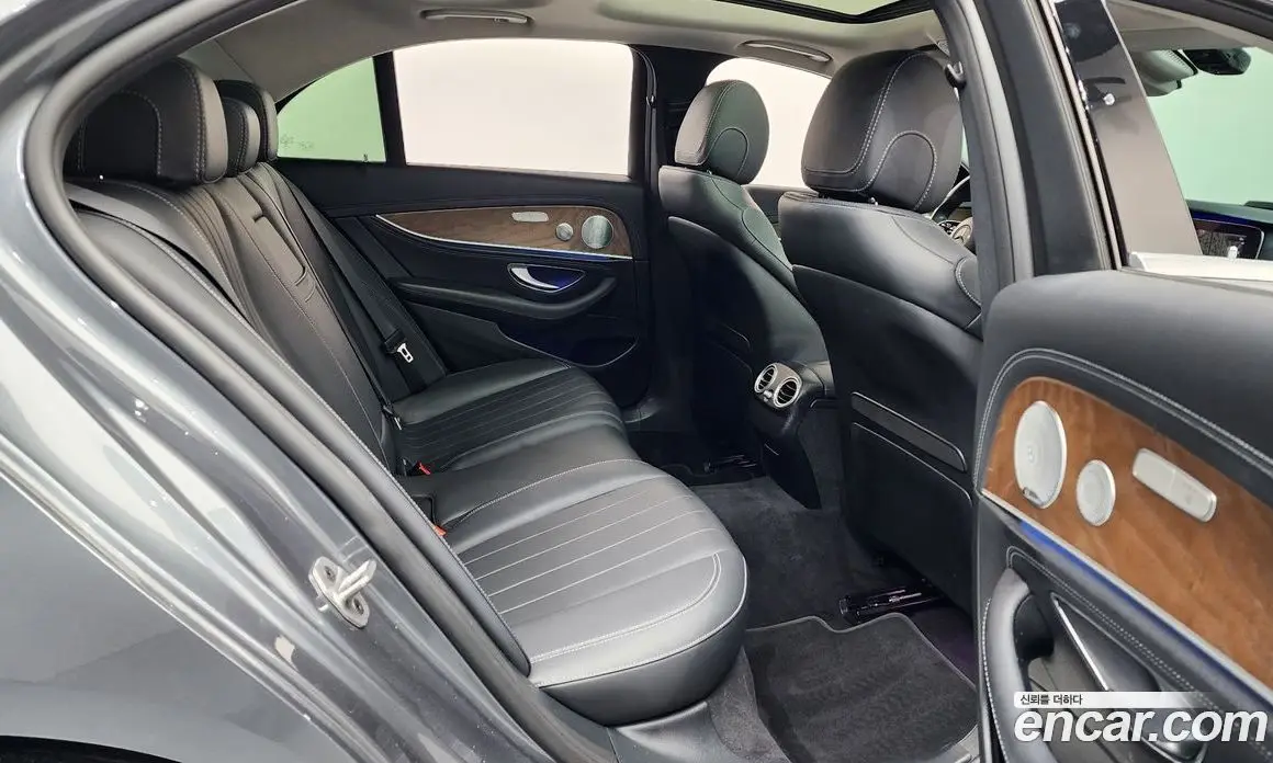 Mercedes-Benz E-Class 2019 2.0 автомат (гидро), фото 17 Mercedes-Benz E-Class 2019 2.0 автомат (гидро), фото 17