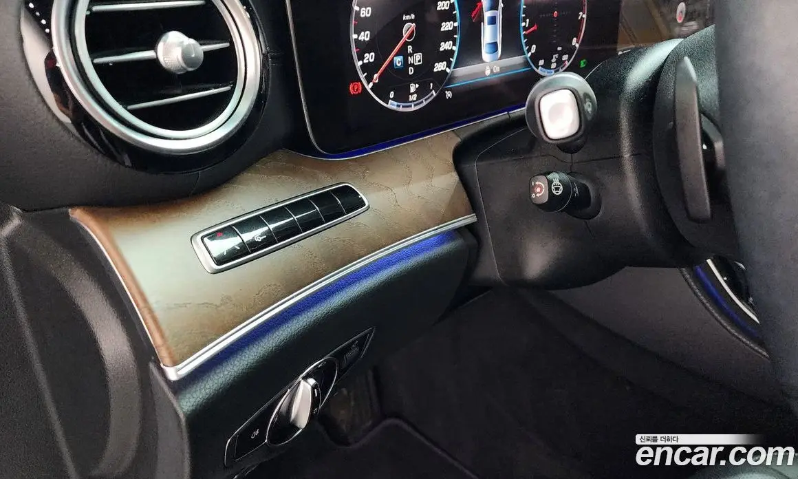 Mercedes-Benz E-Class 2019 2.0 автомат (гидро), фото 29 Mercedes-Benz E-Class 2019 2.0 автомат (гидро), фото 29