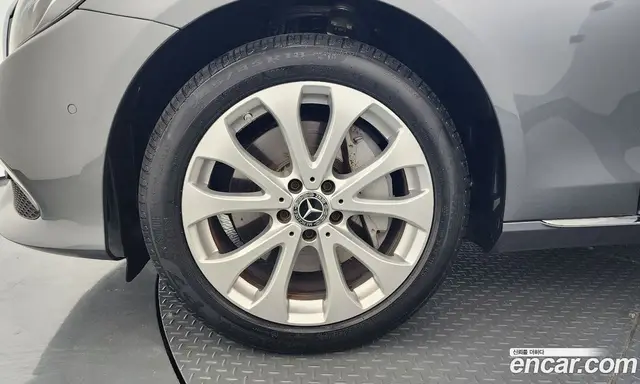 Mercedes-Benz E-Class 2019 2.0 автомат (гидро), миниатюра 5 Mercedes-Benz E-Class 2019 2.0 автомат (гидро), миниатюра 5