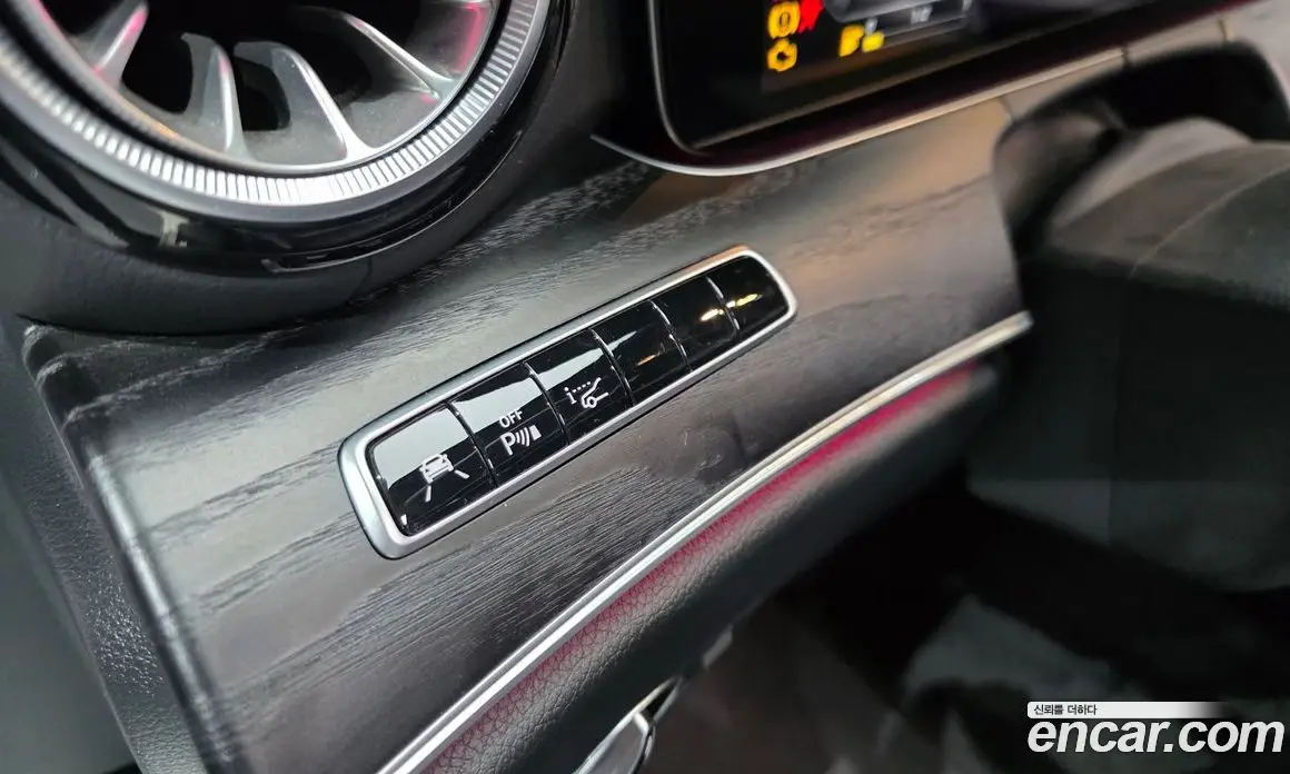 Mercedes-Benz E-Class 2019 1.9 автомат (гидро), фото 28 Mercedes-Benz E-Class 2019 1.9 автомат (гидро), фото 28