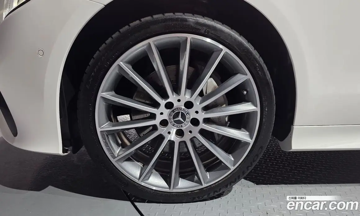 Mercedes-Benz E-Class 2019 1.9 автомат (гидро), фото 5 Mercedes-Benz E-Class 2019 1.9 автомат (гидро), фото 5