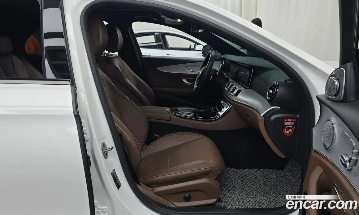 Mercedes-Benz E-Class 2020 2.0 автомат (гидро), фото 16 Mercedes-Benz E-Class 2020 2.0 автомат (гидро), фото 16