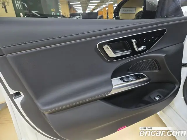 Mercedes-Benz E-Class 2025 2.0 автомат (гидро), миниатюра 8 Mercedes-Benz E-Class 2025 2.0 автомат (гидро), миниатюра 8