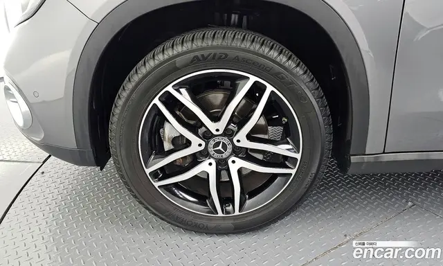 Mercedes-Benz GLA-Class 2019 2.0 автомат (гидро), миниатюра 5 Mercedes-Benz GLA-Class 2019 2.0 автомат (гидро), миниатюра 5