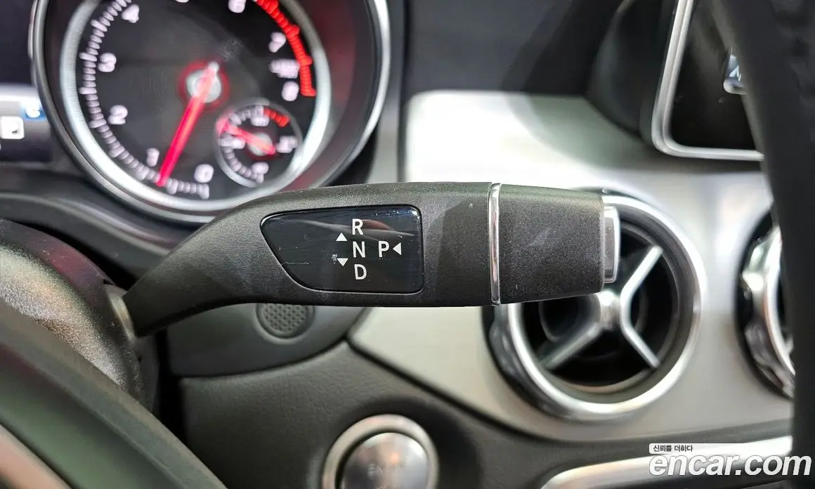 Mercedes-Benz GLA-Class 2019 2.0 автомат (гидро), фото 9 Mercedes-Benz GLA-Class 2019 2.0 автомат (гидро), фото 9