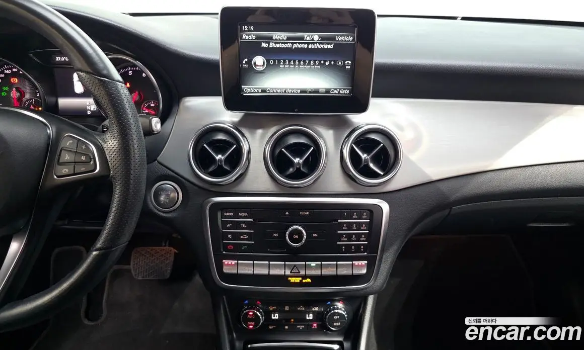Mercedes-Benz GLA-Class 2019 2.0 автомат (гидро), фото 30 Mercedes-Benz GLA-Class 2019 2.0 автомат (гидро), фото 30