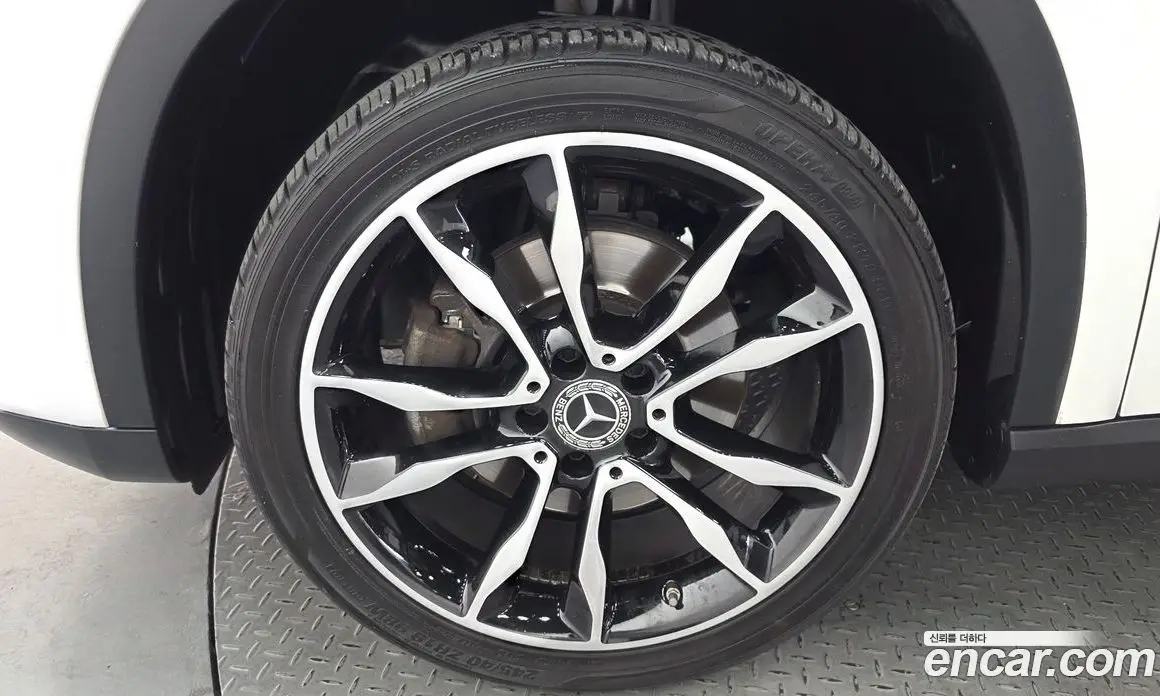 Mercedes-Benz GLA-Class 2019 2.0 автомат (гидро), фото 5 Mercedes-Benz GLA-Class 2019 2.0 автомат (гидро), фото 5
