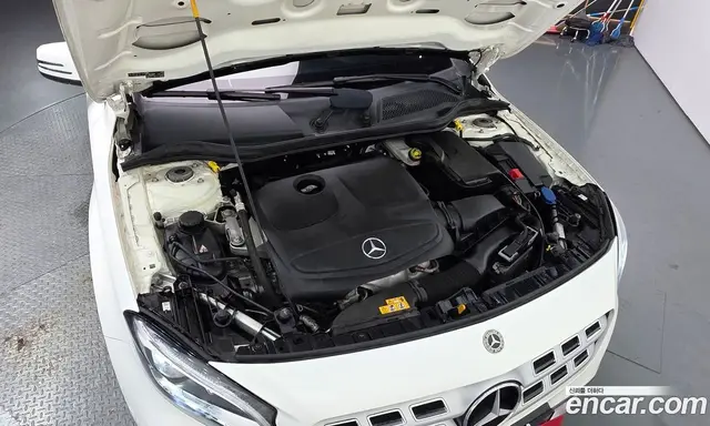 Mercedes-Benz GLA-Class 2019 2.0 автомат (гидро), миниатюра 6 Mercedes-Benz GLA-Class 2019 2.0 автомат (гидро), миниатюра 6