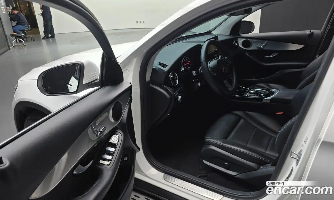 Mercedes-Benz GLC-Class 2018 2.1 автомат (гидро), фото 13 Mercedes-Benz GLC-Class 2018 2.1 автомат (гидро), фото 13