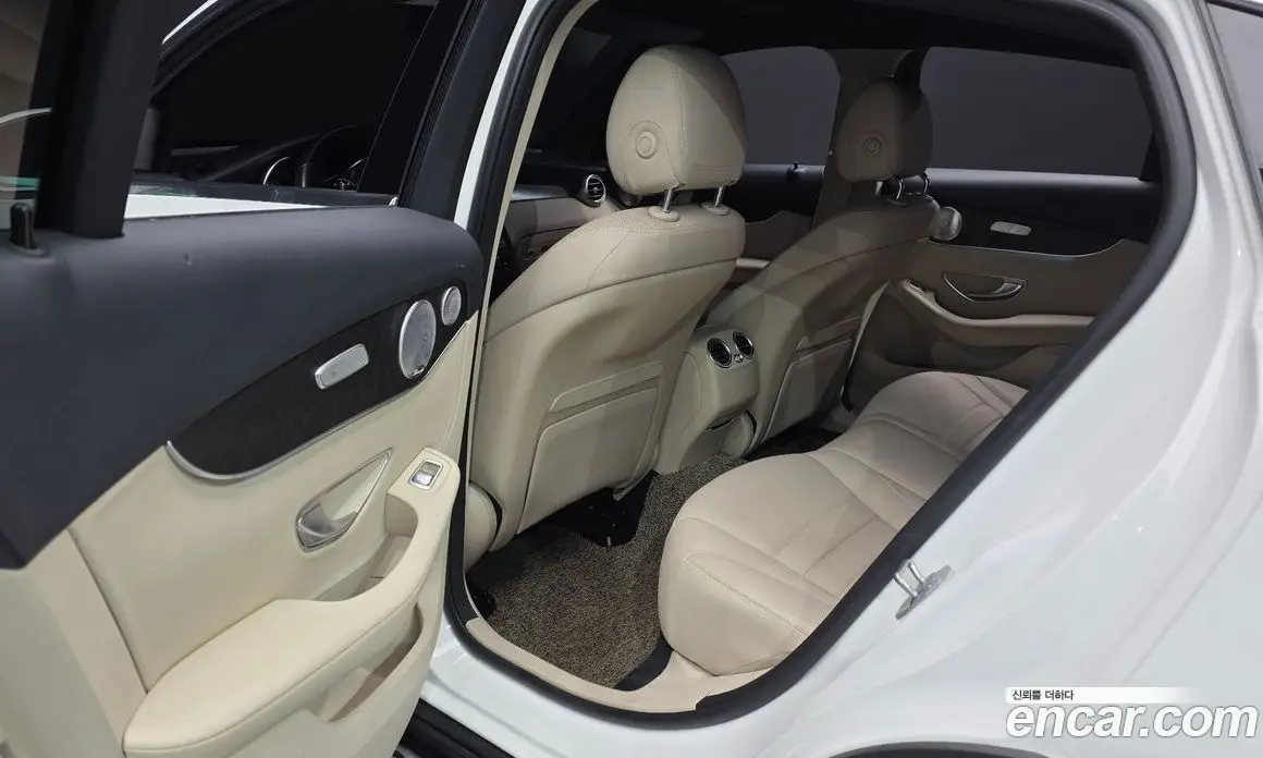 Mercedes-Benz GLC-Class 2019 2.0 автомат (гидро), фото 17 Mercedes-Benz GLC-Class 2019 2.0 автомат (гидро), фото 17