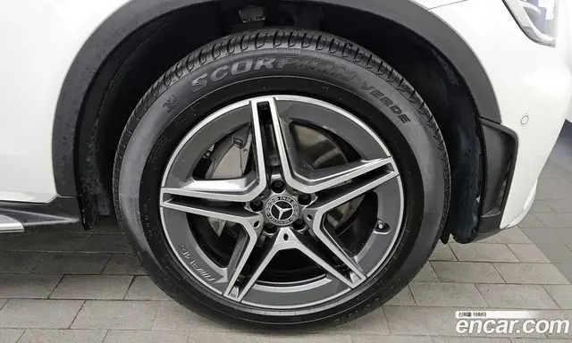 Mercedes-Benz GLC-Class 2023 1.9 автомат (гидро), миниатюра 5