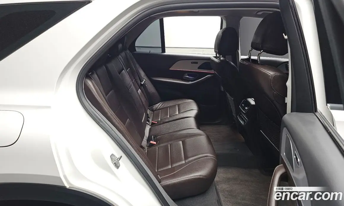 Mercedes-Benz GLE-Class 2019 1.9 автомат (гидро), фото 16 Mercedes-Benz GLE-Class 2019 1.9 автомат (гидро), фото 16