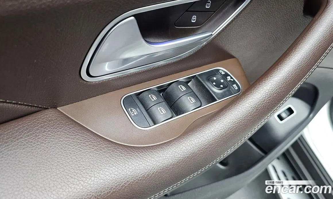 Mercedes-Benz GLE-Class 2019 1.9 автомат (гидро), фото 30 Mercedes-Benz GLE-Class 2019 1.9 автомат (гидро), фото 30