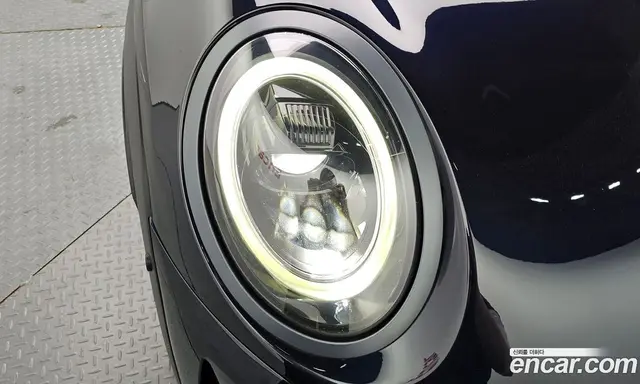 Mini Cooper 2022 2.0 автомат (гидро), миниатюра 8