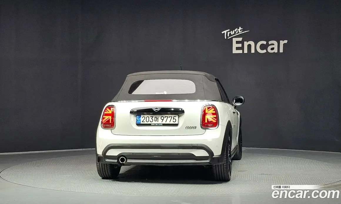 Mini Cooper Convertible 2024 1.5 автомат (гидро), фото 4 Mini Cooper Convertible 2024 1.5 автомат (гидро), фото 4