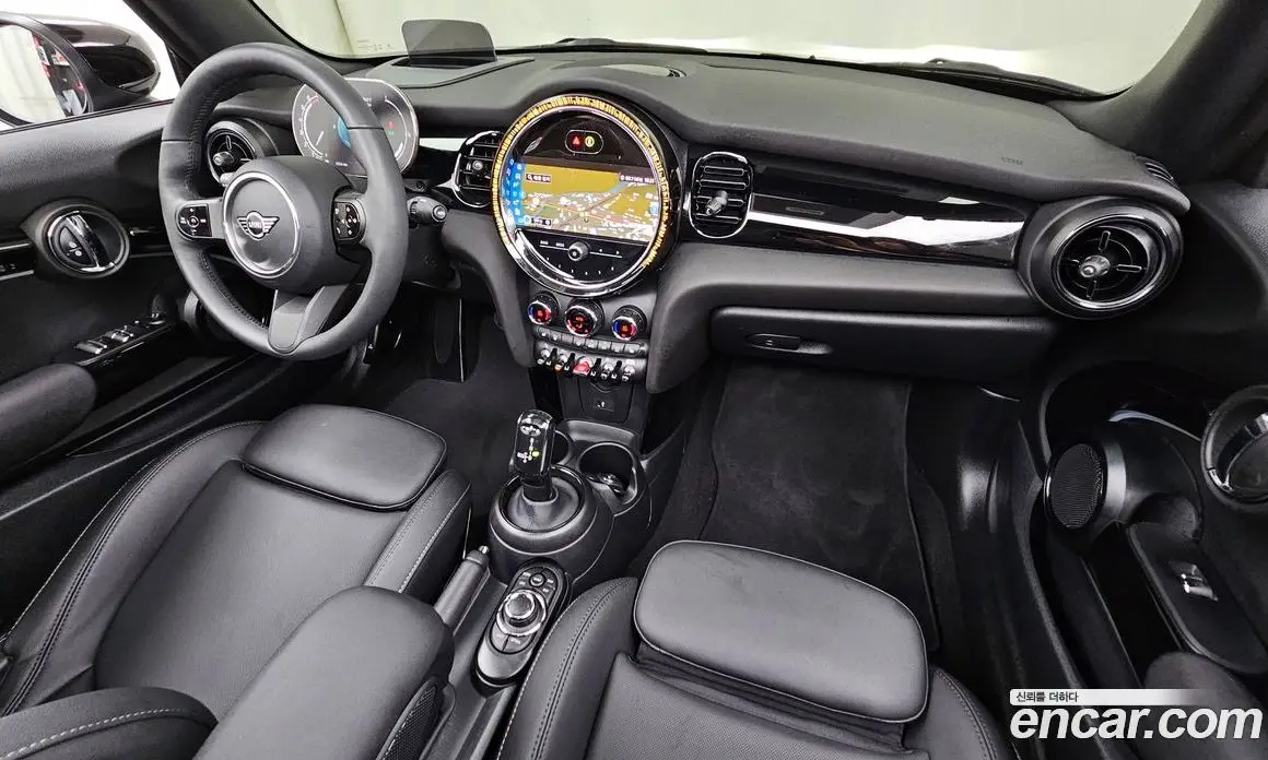 Mini Cooper Convertible 2024 1.5 автомат (гидро), фото 7 Mini Cooper Convertible 2024 1.5 автомат (гидро), фото 7