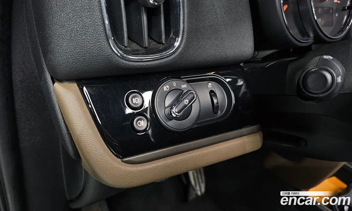 Mini Countryman 2018 2.0 автомат (гидро), фото 18 Mini Countryman 2018 2.0 автомат (гидро), фото 18