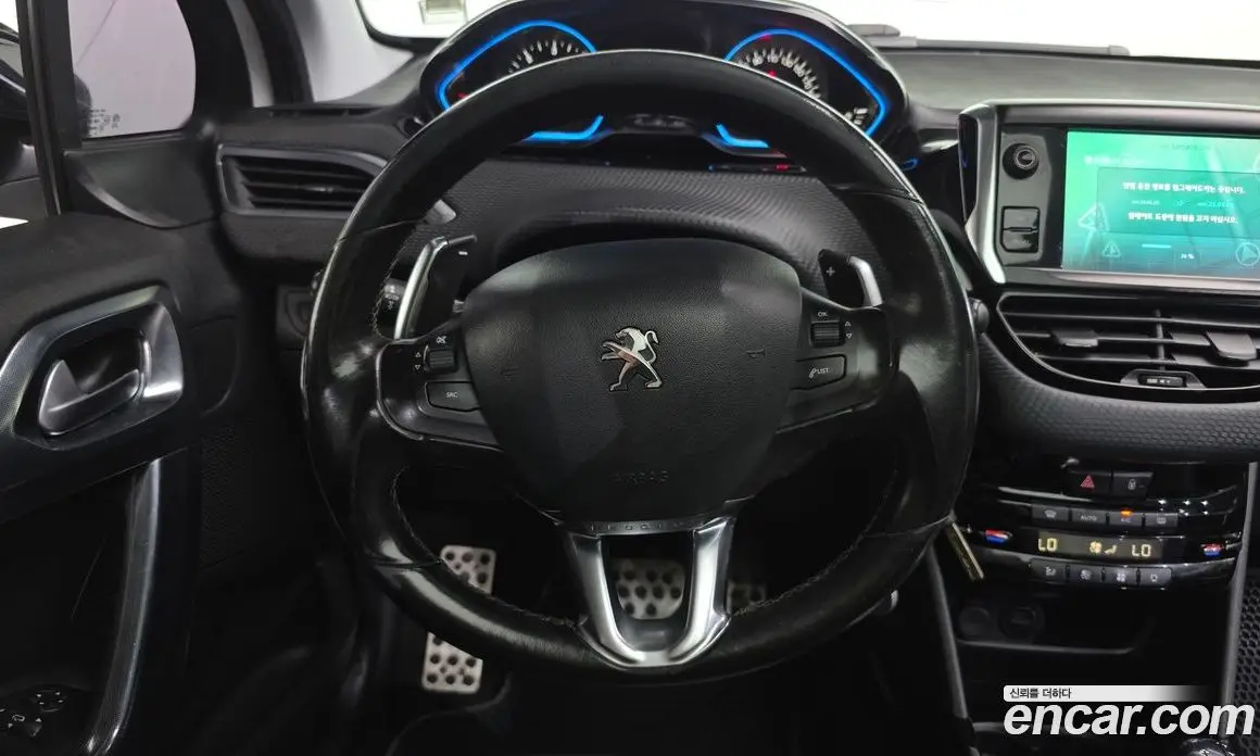Peugeot 2008 2016 1.6 автомат (гидро), фото 13