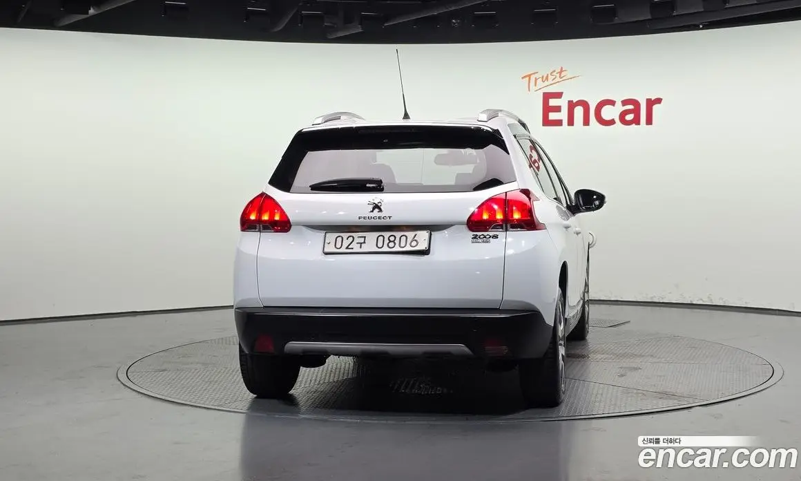 Peugeot 2008 2016 1.6 автомат (гидро), фото 4