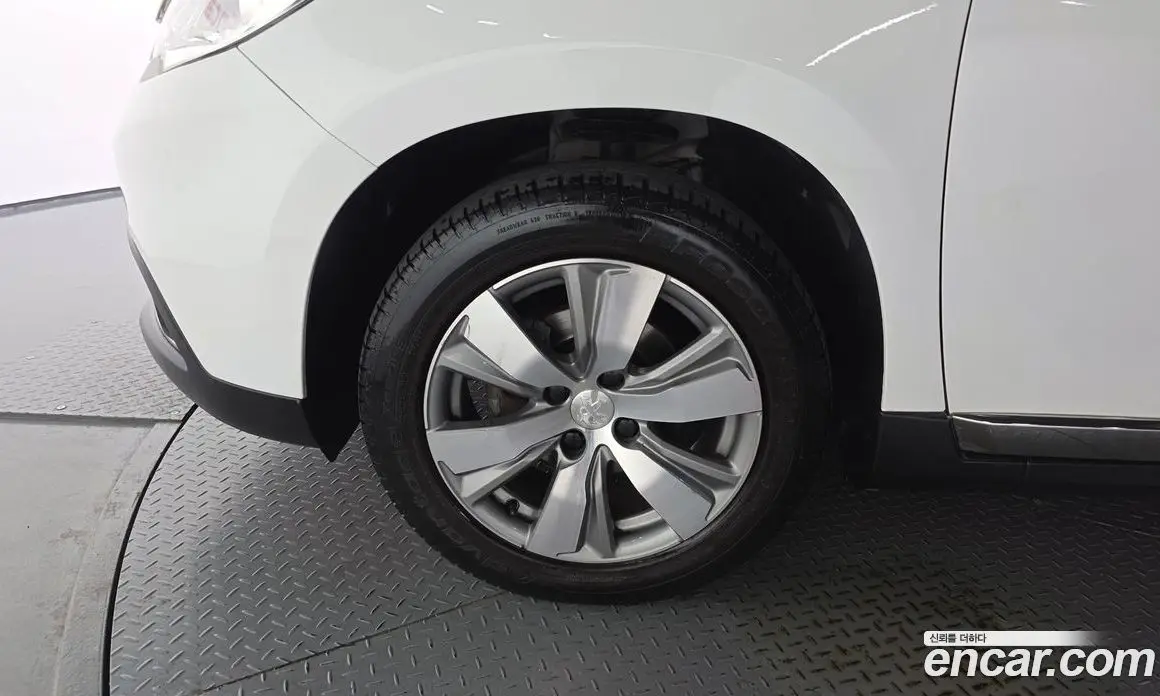 Peugeot 2008 2016 1.6 автомат (гидро), фото 5