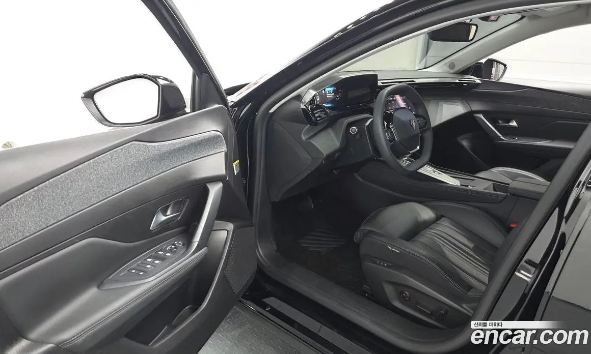 Peugeot 408 2023 1.2 автомат (гидро), фото 13