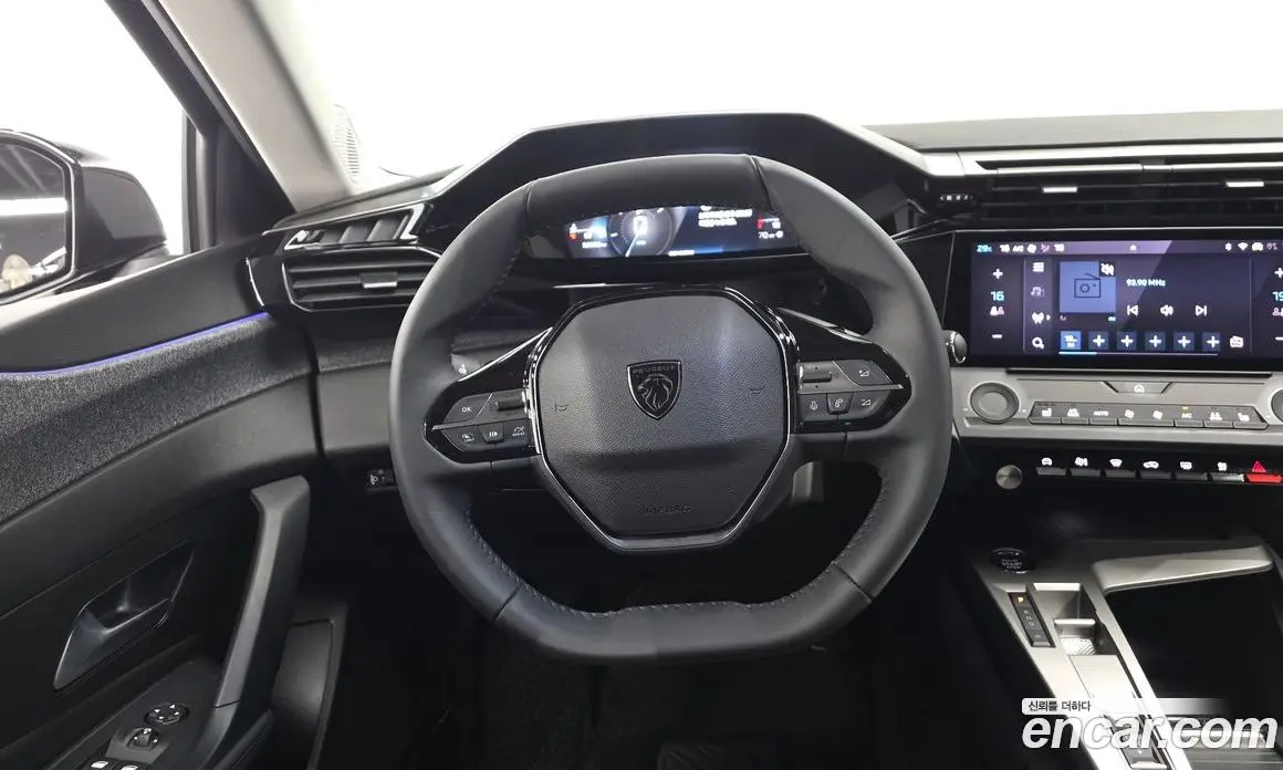 Peugeot 408 2023 1.2 автомат (гидро), фото 18