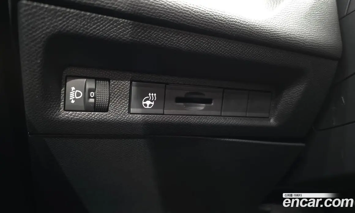 Peugeot 408 2023 1.2 автомат (гидро), фото 27