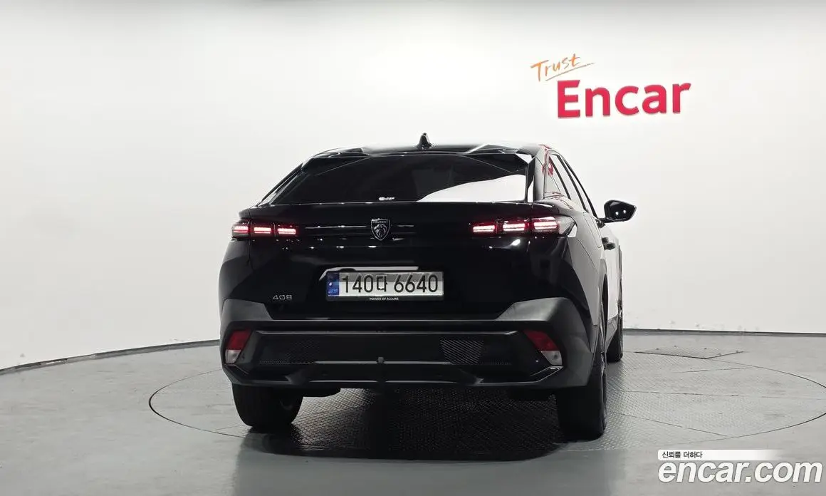 Peugeot 408 2023 1.2 автомат (гидро), фото 4