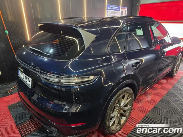 Porsche Cayenne 2020 3.0 автомат (гидро), миниатюра 2