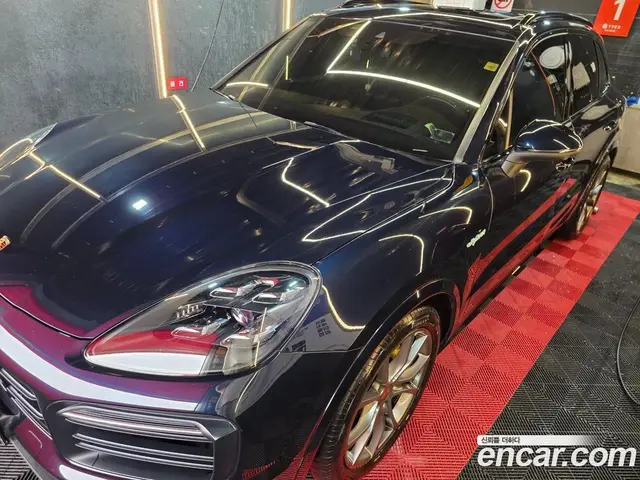 Porsche Cayenne 2020 3.0 автомат (гидро), миниатюра 3