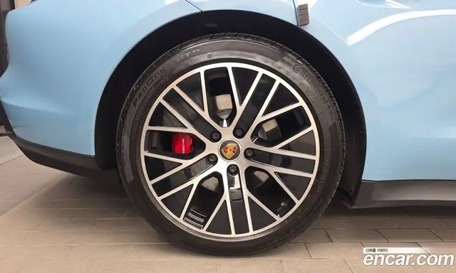 Porsche Taycan 2020 0.1 автомат (гидро), миниатюра 5